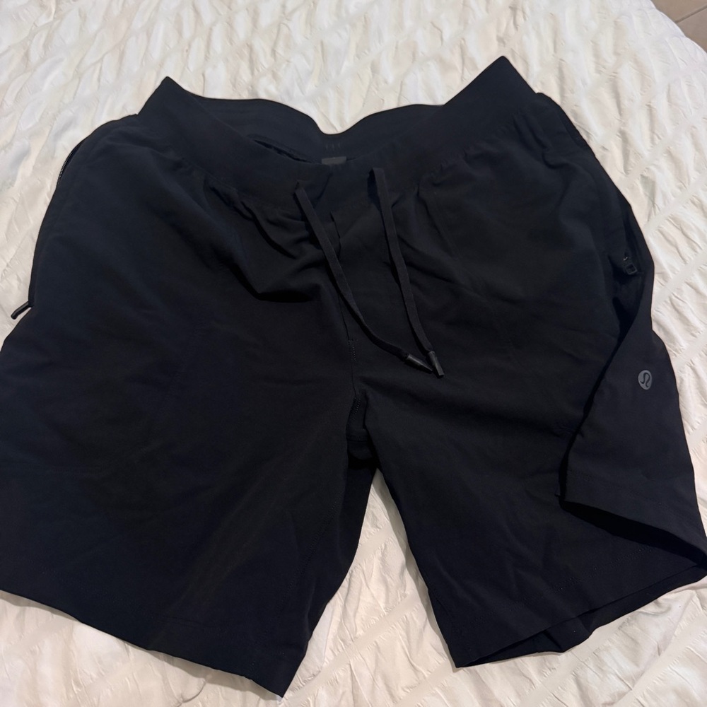 lululemon athletica Men’s Black Performance Drawstring Shorts
